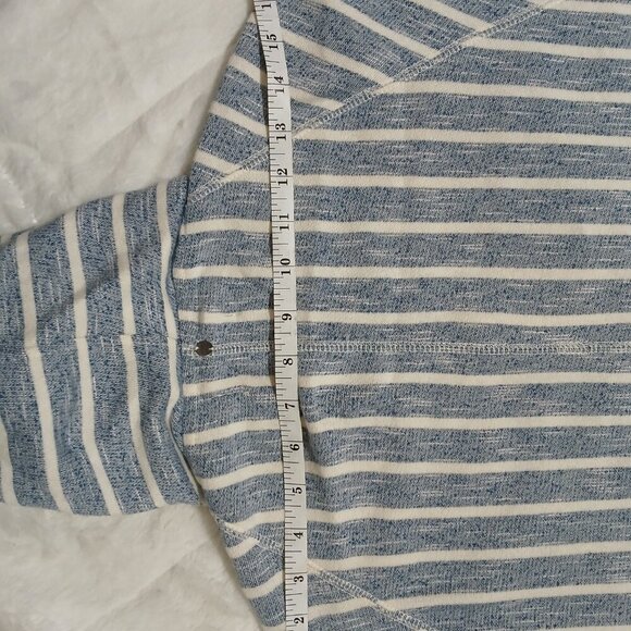 Lucky Brand poncho jacket, striped with hood in blue and white, size medium - Picture 4 of 6